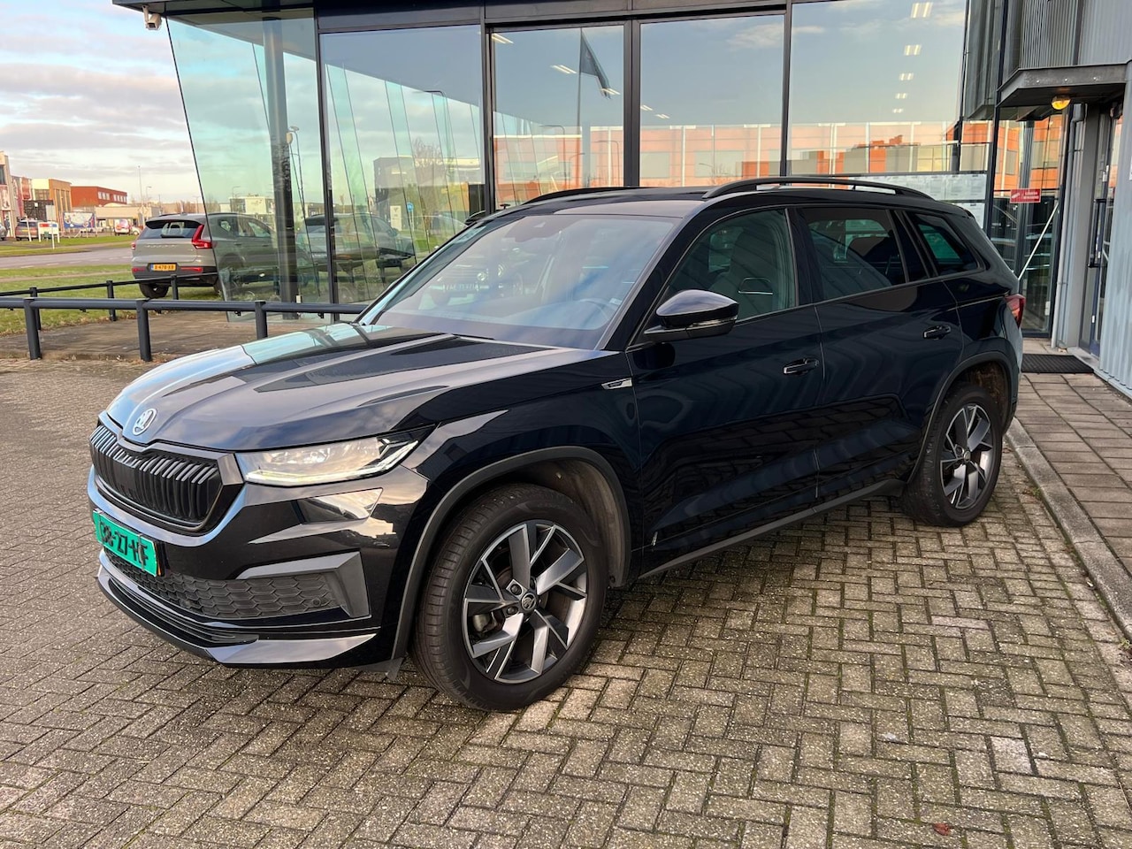Skoda Kodiaq - 1.5 TSI Sportline Business Automaat  ( Auto wordt gepoetst ) - AutoWereld.nl