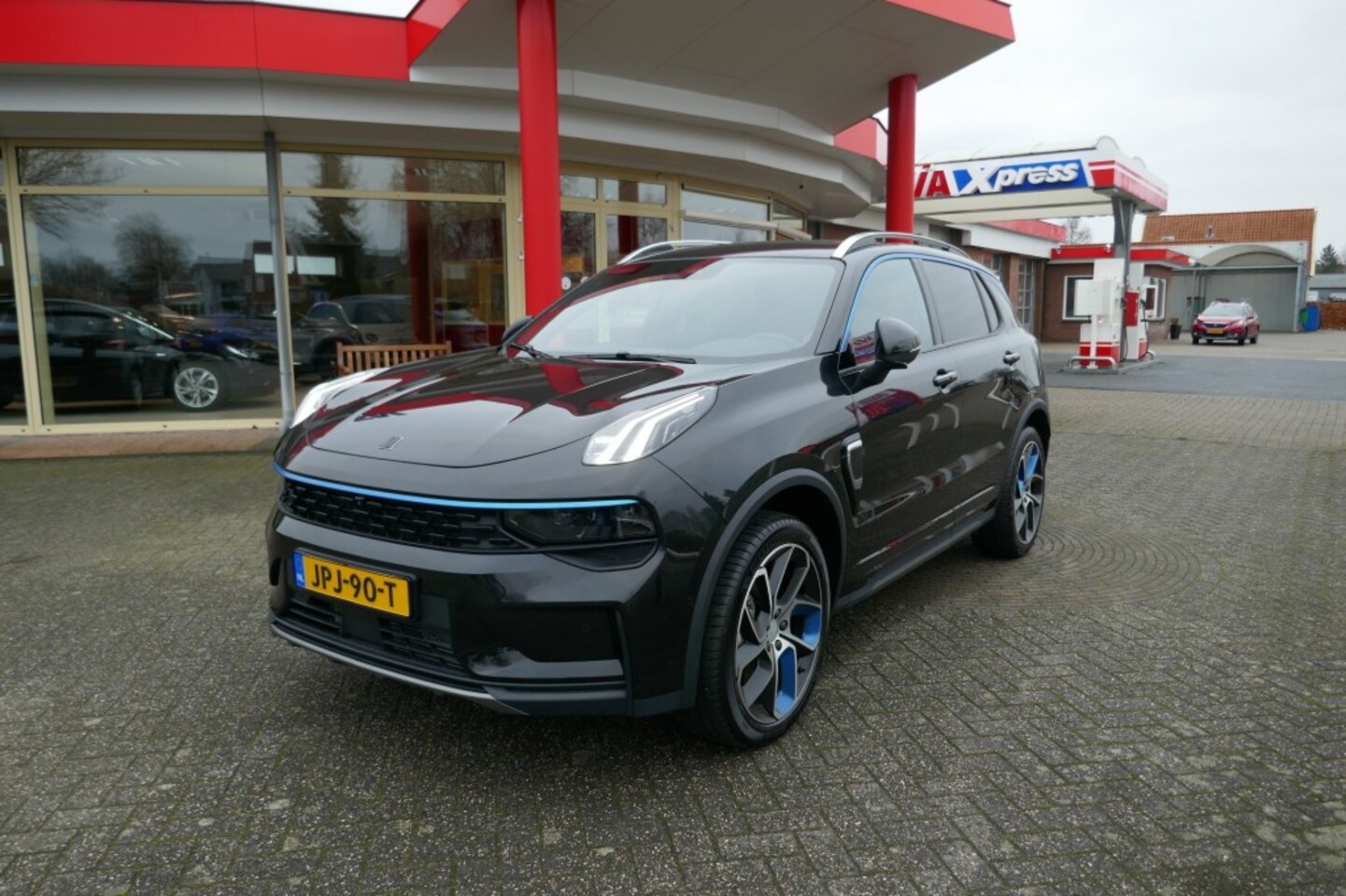Lynk & Co 01 - 1.5 PHEV 261 PK  AUTOMAAT  PANO/360 CAMERA/ZWART HEMEL - AutoWereld.nl