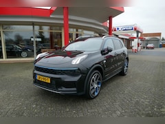 Lynk & Co 01 - 1.5 PHEV 261 PK AUTOMAAT PANO/360 CAMERA/ZWART HEMEL