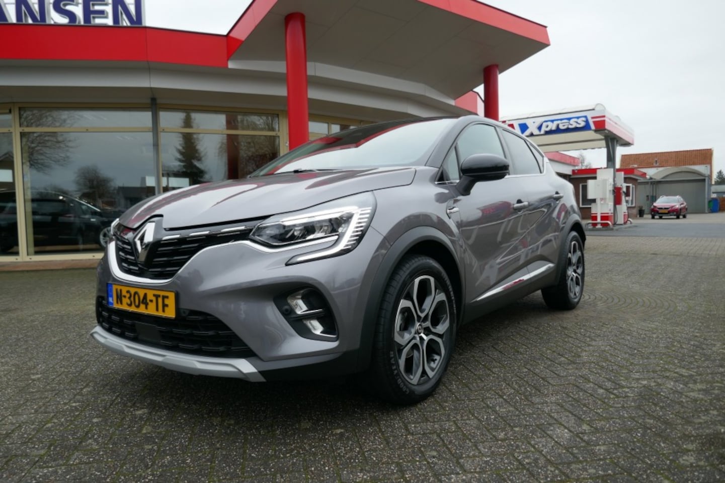 Renault Captur - 1.3 TCE INTENS AUTOMAAT    CAMERA/NAVIGATIE/TREKHAAK - AutoWereld.nl