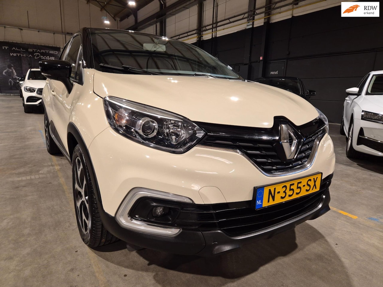 Renault Captur - 0.9 TCe Intens - Airco - Cruise Control - Navigatie - PDC - AutoWereld.nl