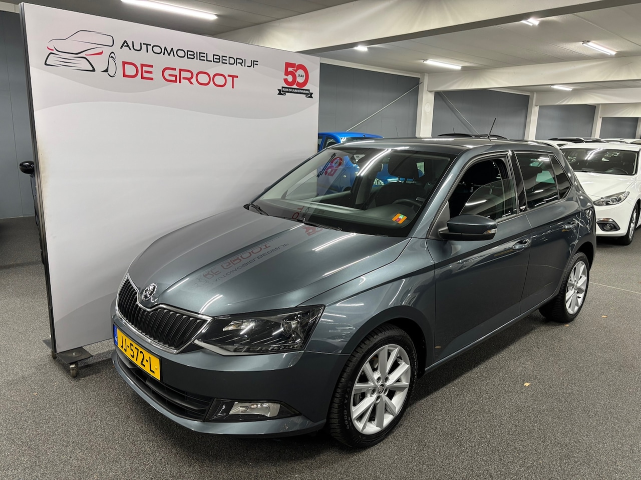 Skoda Fabia - 1.2 TSI JOY met Cruise/Climat Control, LM-velgen en Parkeersensoren Achterzijde enz. - AutoWereld.nl