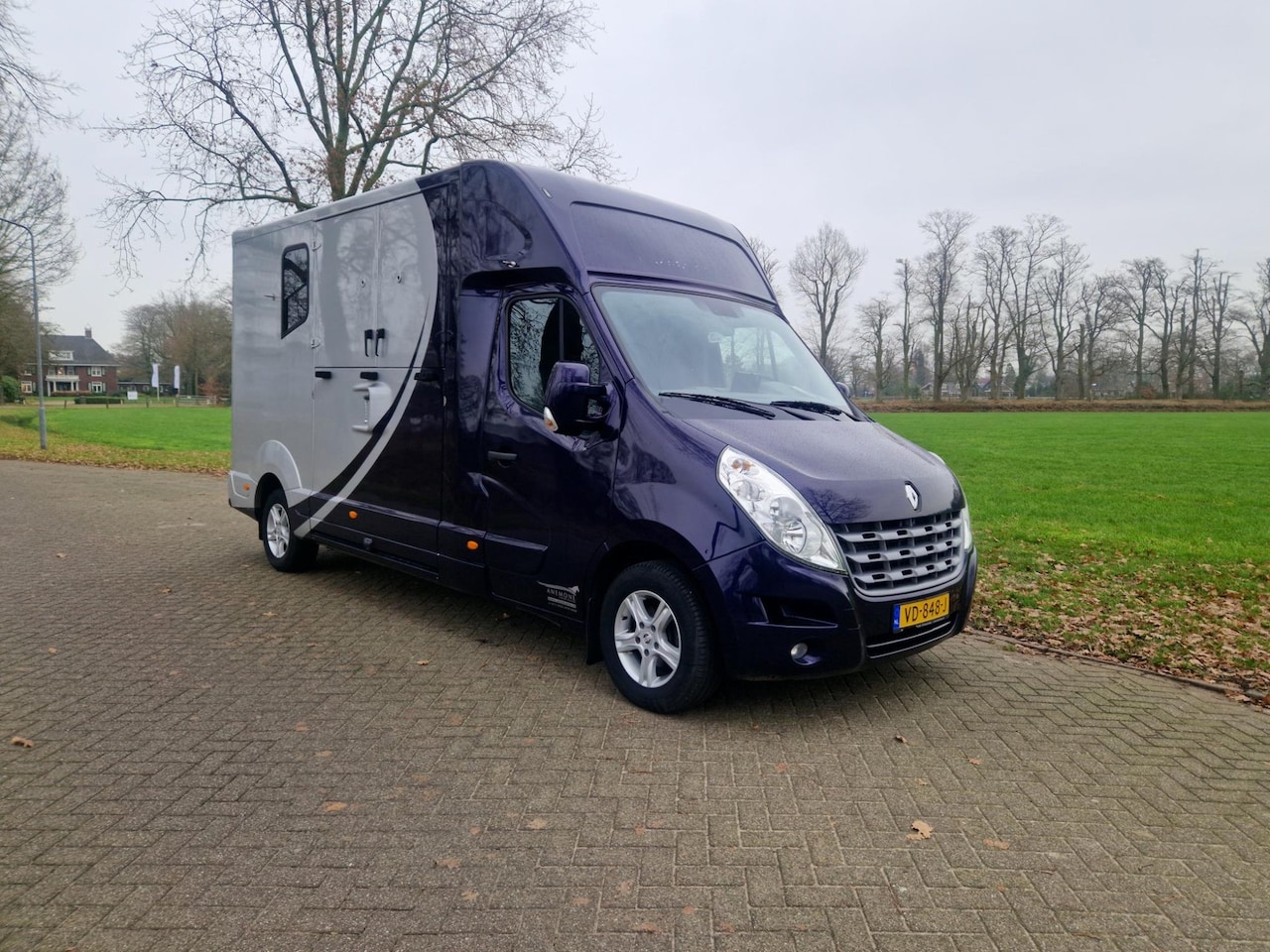 Renault Master Pro - MTM S3 automaat paardenwagen Pro-Safety hengsten uitvoering, id 2 - AutoWereld.nl