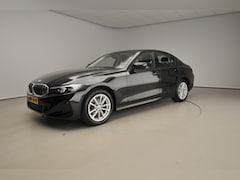 BMW 3-serie - Sedan 318i | LED | Navigatie | Clima | PDC | Cruise controle | DAB | Alu 17 inch