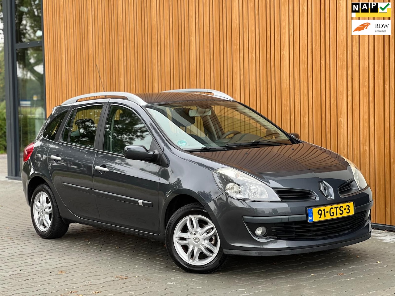 Renault Clio Estate - 1.6-16V CORPORATE SPORT + AIRCO + LMV - AutoWereld.nl