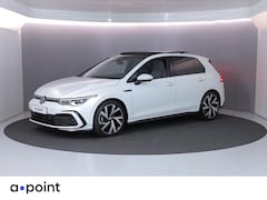 Volkswagen Golf - 1.5 eTSI R-Line 150 pk Automaat (DSG) | Navigatie | Panoramadak | Parkeersensoren (Park as