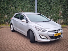 Hyundai i30 - 1.6 GDI i-Vision