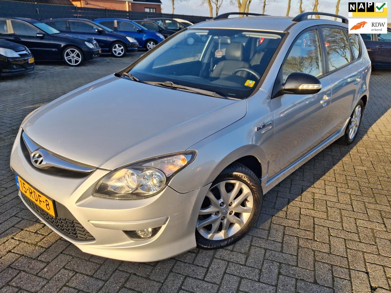 Hyundai i30 CW - 1.6i i-Motion 2011. Climate/Cruise/Trekhaak etc.. APK 12-2026 - AutoWereld.nl