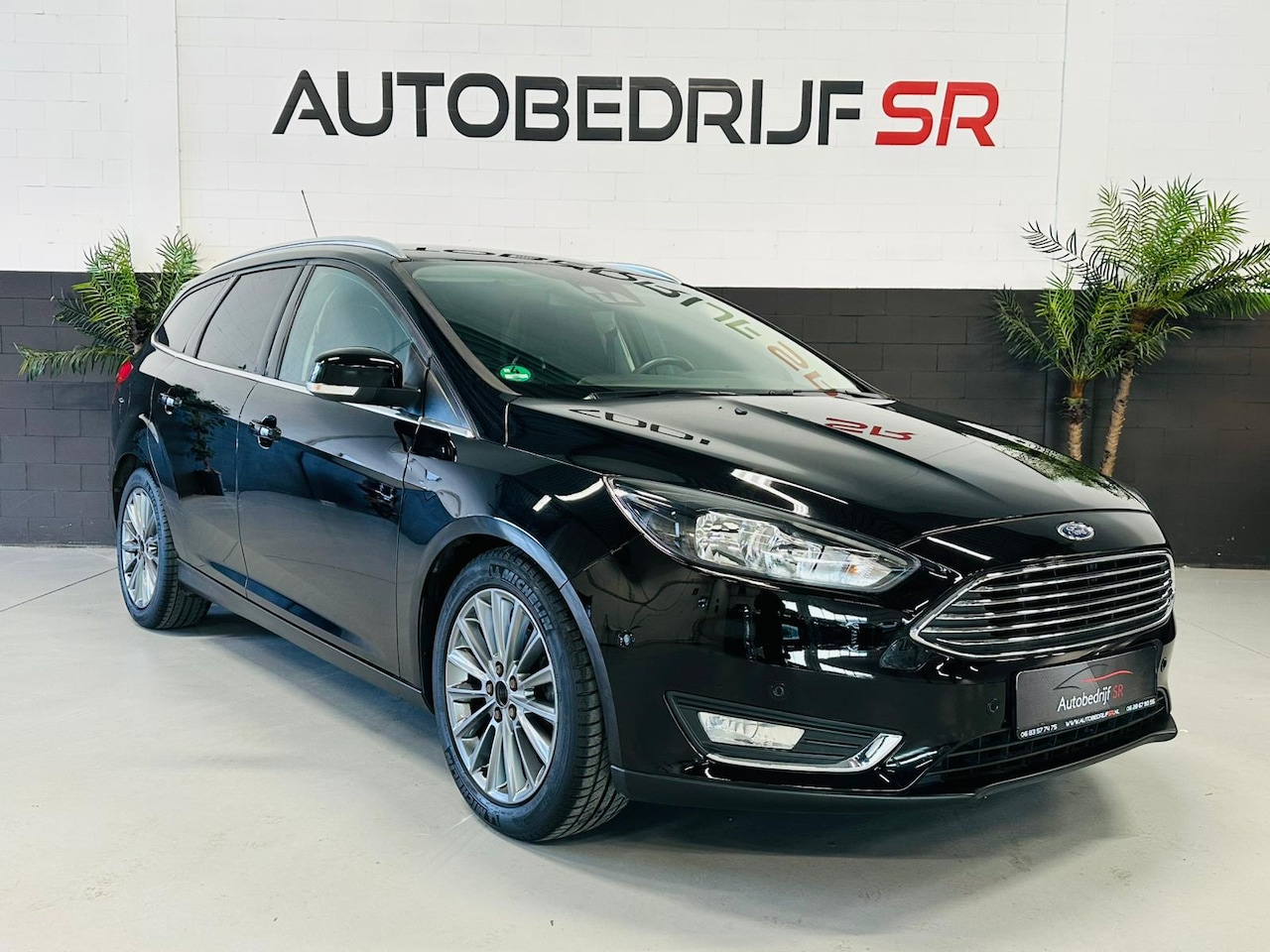 Ford Focus Wagon - 1.0 Titanium Trekhaak! Camera! Cruise Controle! Navigatie!! Stoelverw! Vol opties! - AutoWereld.nl