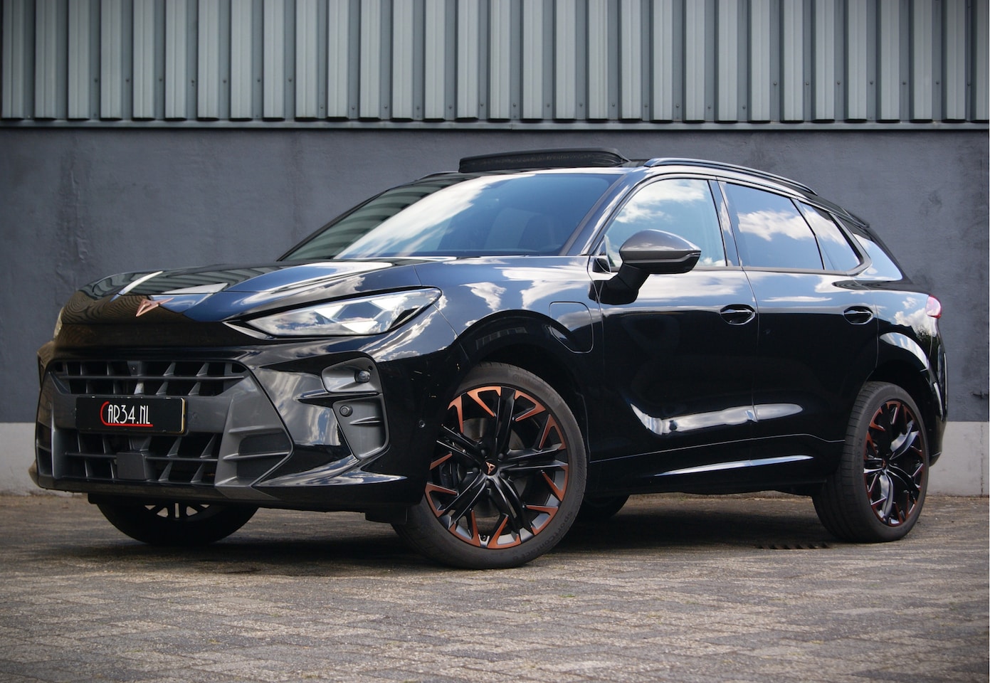 CUPRA Terramar - 1.5 TSI 272PK e-Hybrid VZ Performance Panoramdak/HUD/Memory/360camera/Sennheiser sound Aut - AutoWereld.nl