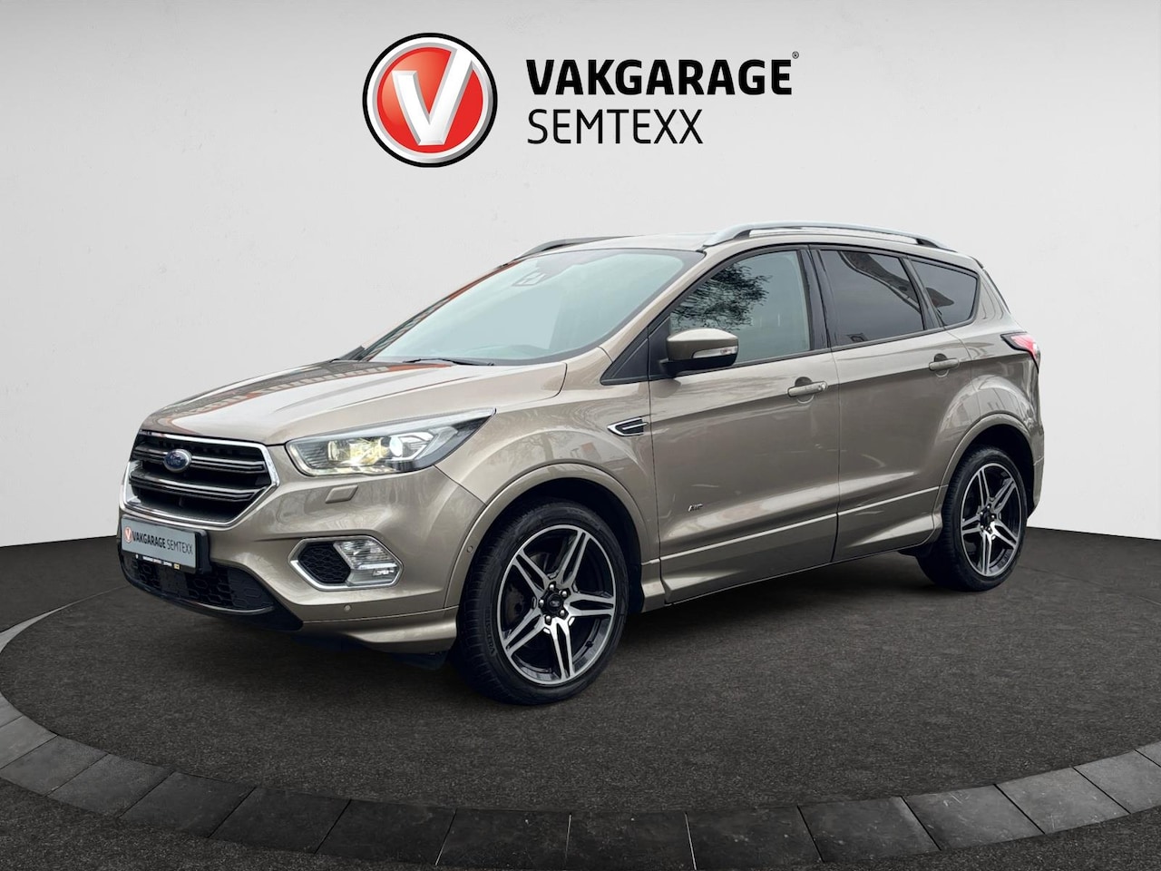Ford Kuga - 1.5 EcoBoost Vignale AWD | Automaat | Clima | Camera | Cruise | Navi | Stoelverw. | Stuurv - AutoWereld.nl