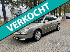 Ford Mondeo - 1.8-16V First Edition NAP NIEUWE APK CRUISE CLIMA MF STUUR VOORRUIT VERWARMING RADIO CD AU