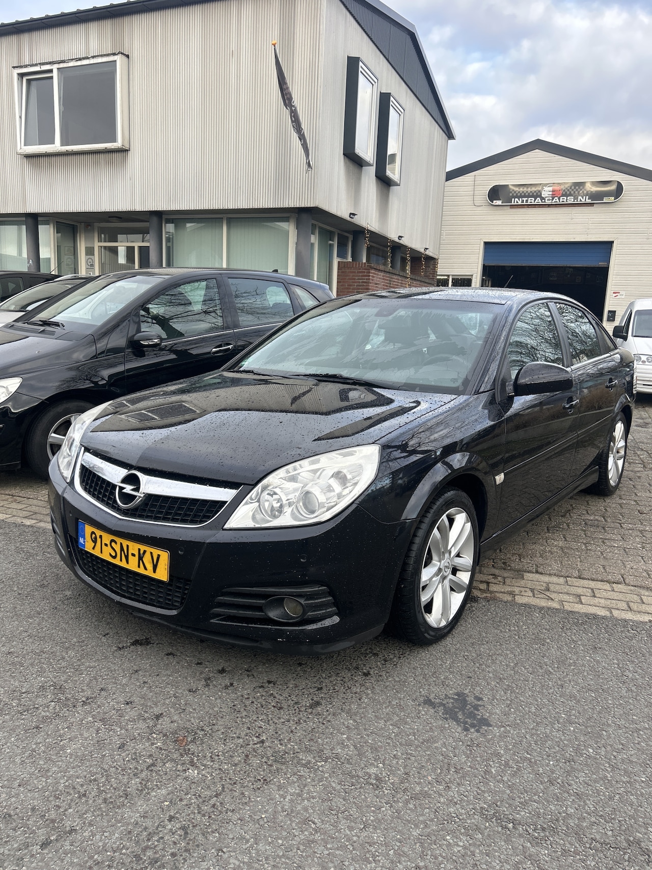 Opel Vectra GTS - 1.9 CDTi Executive GTS, Keurig nette en goed rijdende Vectra met alle optie,s - AutoWereld.nl