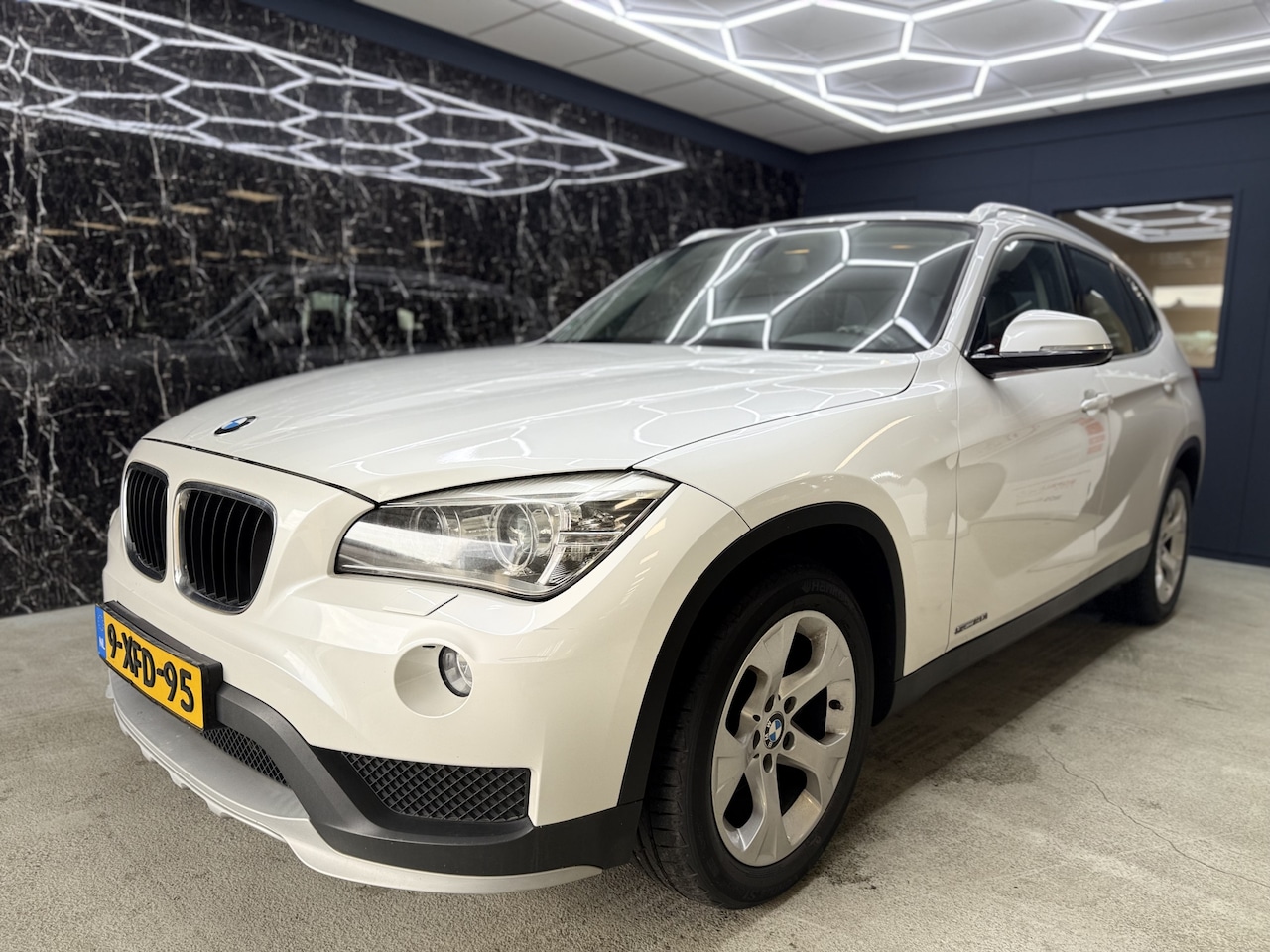 BMW X1 - sDrive20i Limited Series - AutoWereld.nl