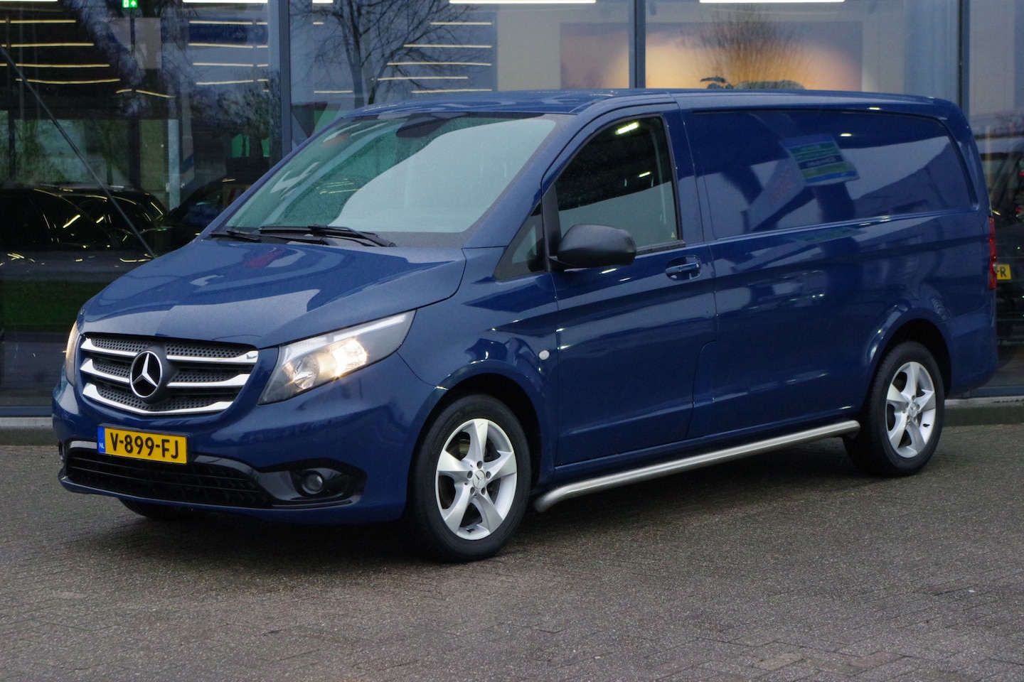 Mercedes-Benz Vito - 114 CDI Lang 114 CDI Lang, Trekhaak, Cruise Control, Navigatie, Bluetooth - AutoWereld.nl