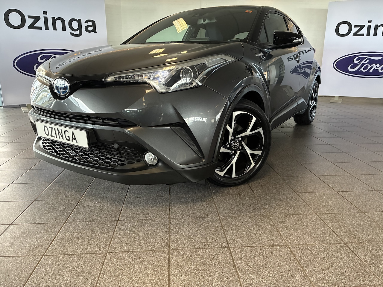Toyota C-HR - 1.8 Hybrid Dynamic Automaat - AutoWereld.nl