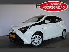 Toyota Aygo - 1.0 VVT-i x-play Airco Camera Carplay LED Goed Onderhouden Inruil Mogelijk