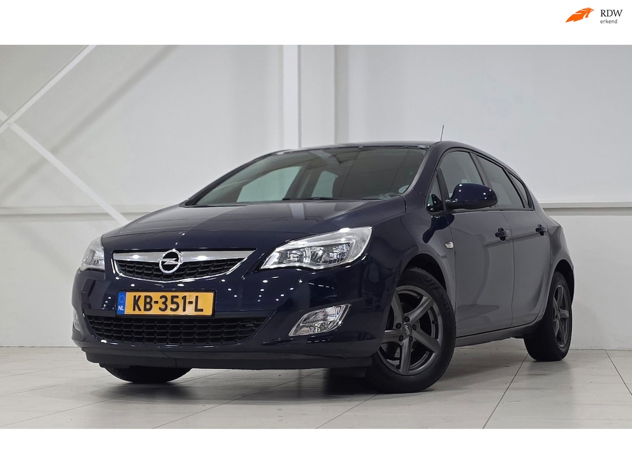 Opel Astra - 1.6 Edition A/T CruiseControl Airco Nieuwe APK! - AutoWereld.nl