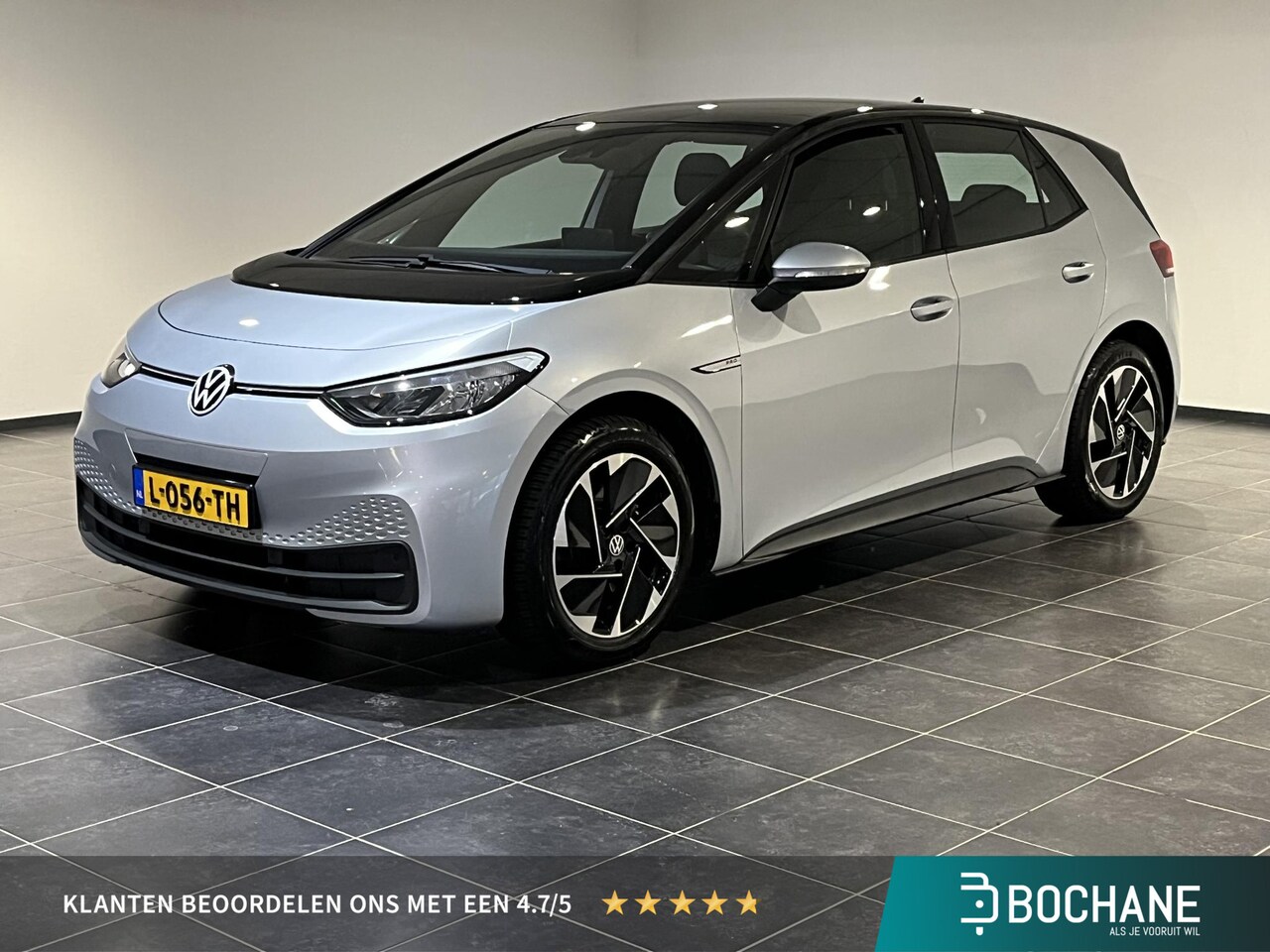 Volkswagen ID.3 - Life 58 kWh | Apple carplay/ Android auto | voorstoelen verwarmd | - AutoWereld.nl