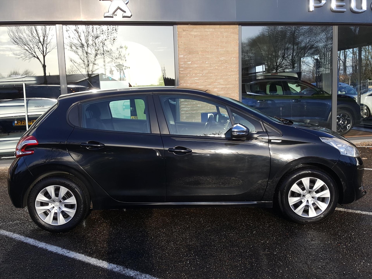 Peugeot 208 - 1.2 VTi 82PK 5D Urban Soul Navigatie | Cruise control | AIRCO | Parkeersensoren achter | B - AutoWereld.nl