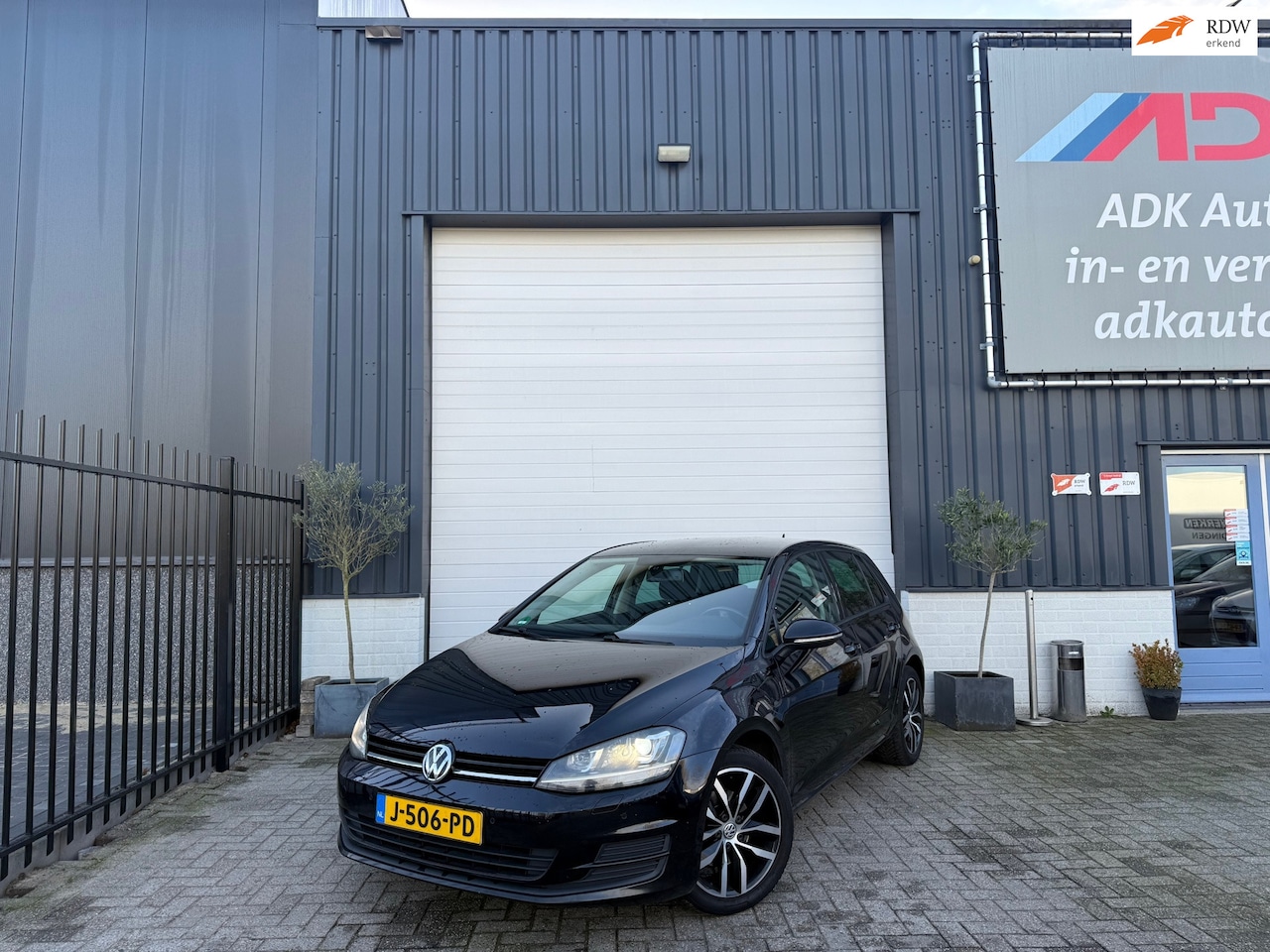 Volkswagen Golf - 1.2 TSI Highline AUTOMAAT/XENON/NAVI/STOELVERW - AutoWereld.nl