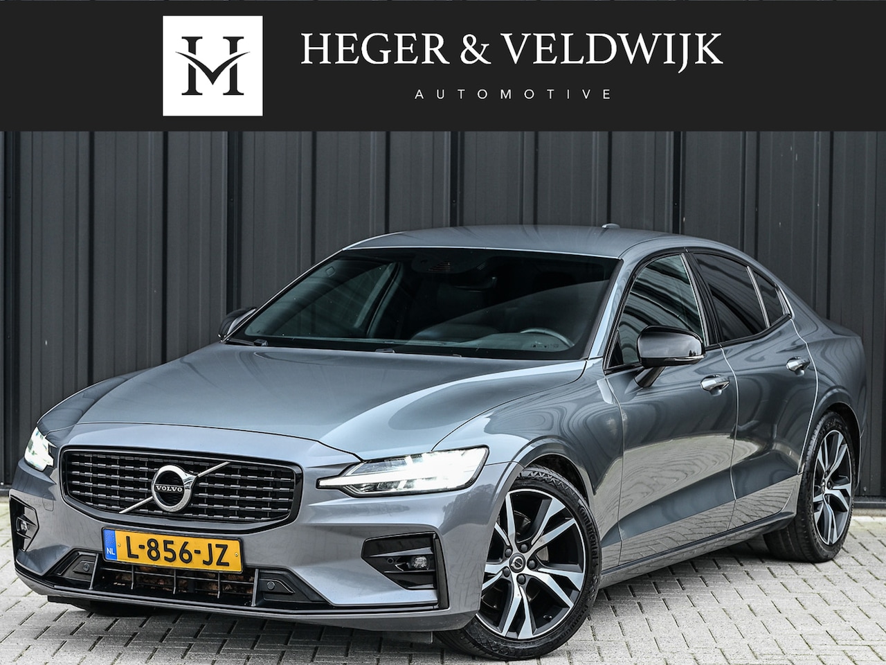 Volvo S60 - 2.0 B4 R-Design · NL-auto · Adaptive cruise · Stuur- en stoelverwarming · Achterbank verwa - AutoWereld.nl