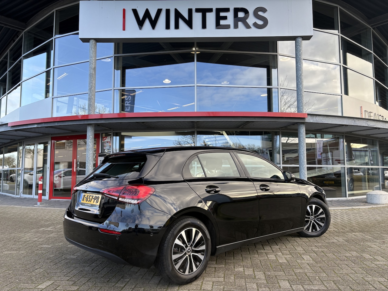 Mercedes-Benz A-klasse - 180 Business Solution | Navigatie | Camera | Stoelverwarming | Cruise Control | Climate Co - AutoWereld.nl