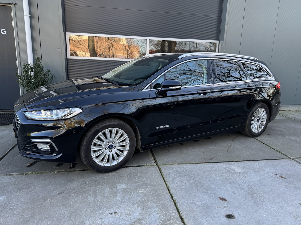 Ford Mondeo Wagon - 2.0 140pk IVCT HEV Titanium Automaat Navigatie Trekhaak Assistentie pakket - AutoWereld.nl