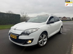 Renault Mégane Estate - 1.5 dCi Bose PANO/CLIMA/NAP/KEYLESS/NAVI