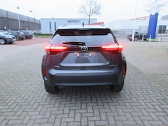 Toyota Yaris Cross - 1.5 Hybrid 130 Dynamic, verwarmd stuurwiel en stoelen, navi, etc