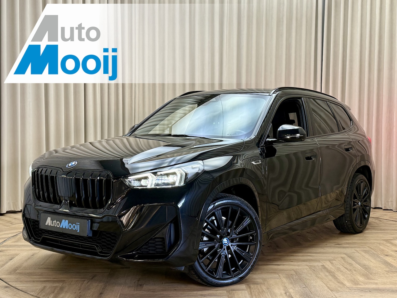 BMW X1 - xDrive25e M-Sport / Eerst Eigenaar / Head-Up / Keyless / Carplay / 360 / Leder / Stoelverw - AutoWereld.nl