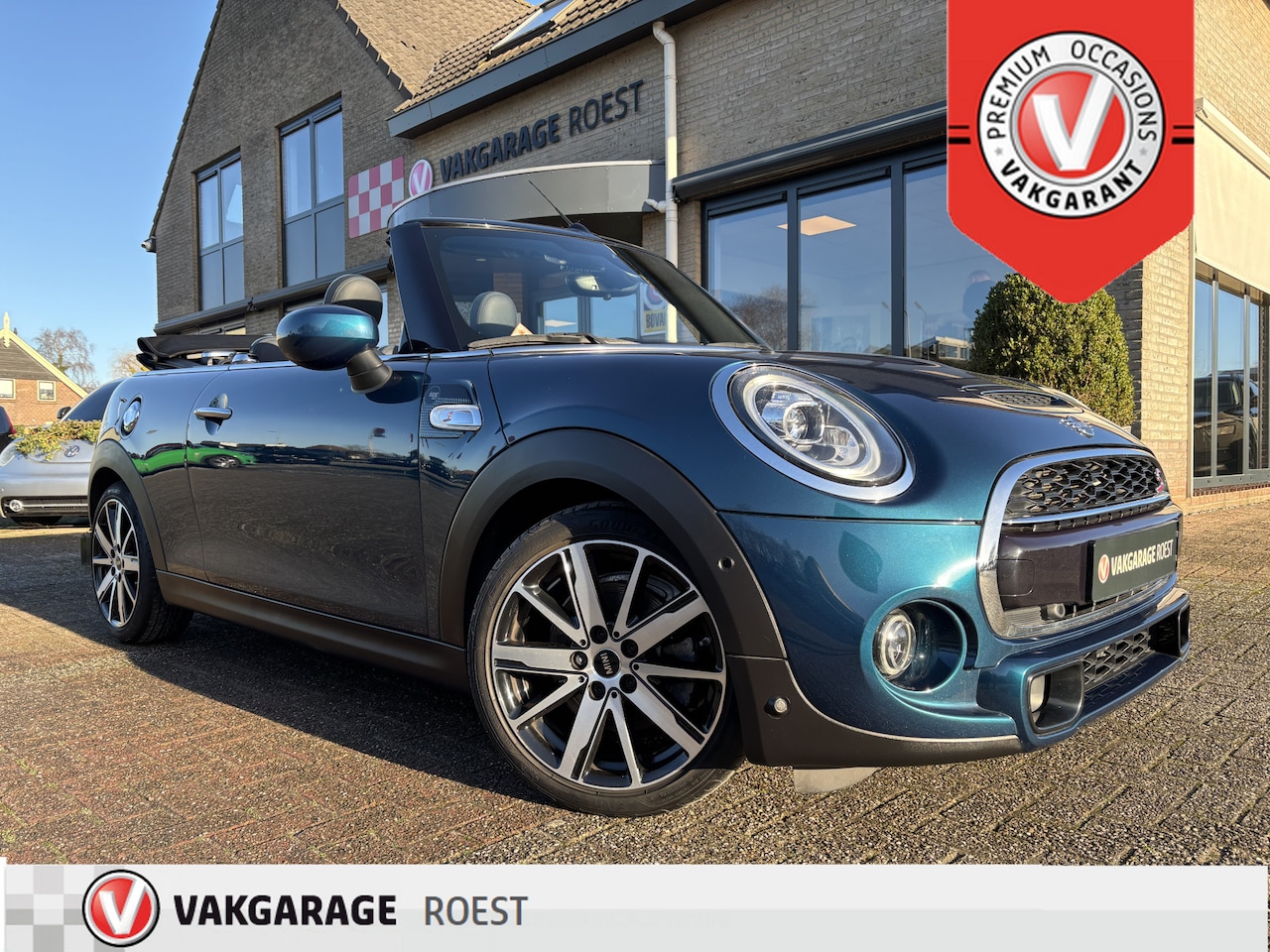 MINI Cabrio - Mini 2.0 Cooper S Automaat Sidewalk Edition Carplay / Leder / Premium Sound - AutoWereld.nl