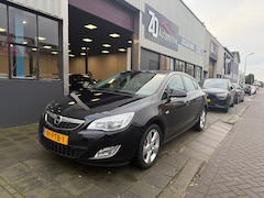 Opel Astra - 1.4 Turbo Edition 93DKM NAP 2011