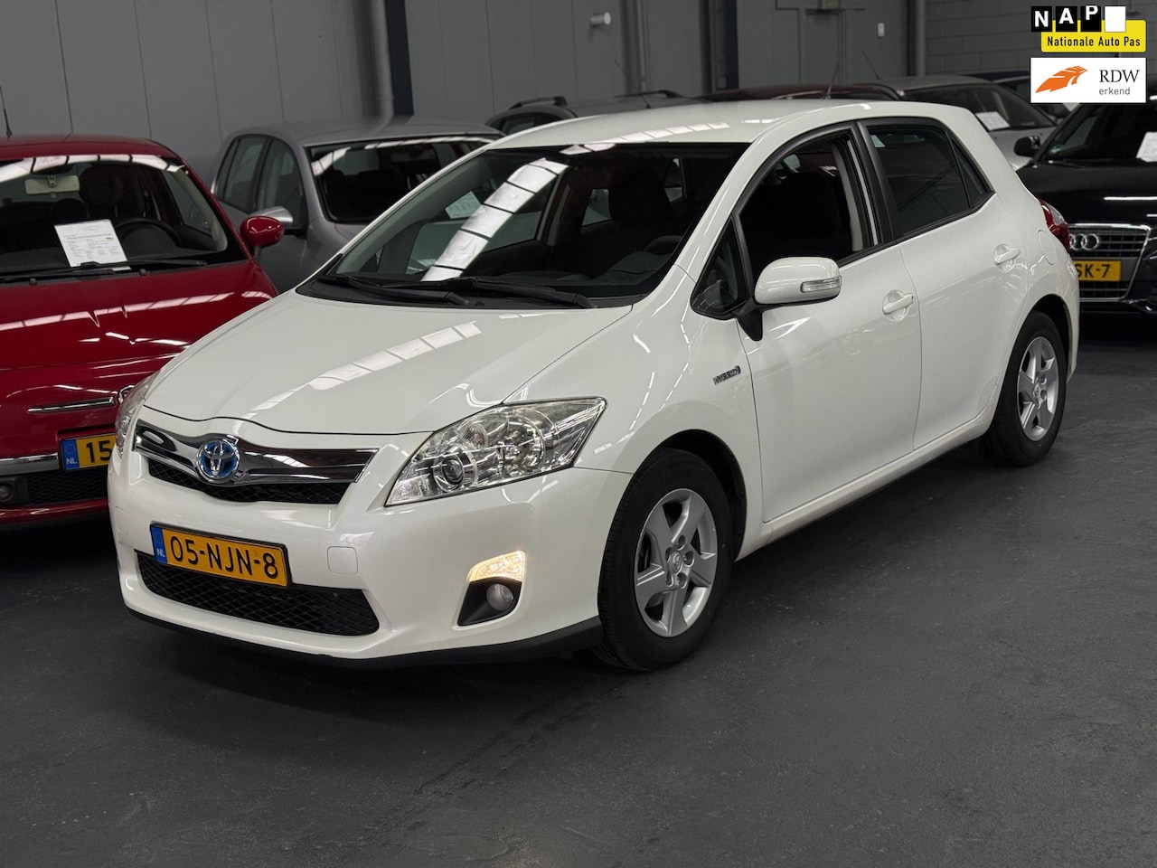 Toyota Auris - 1.8 Full Hybrid Aspiration 3de Eigenaar APK NAP - AutoWereld.nl