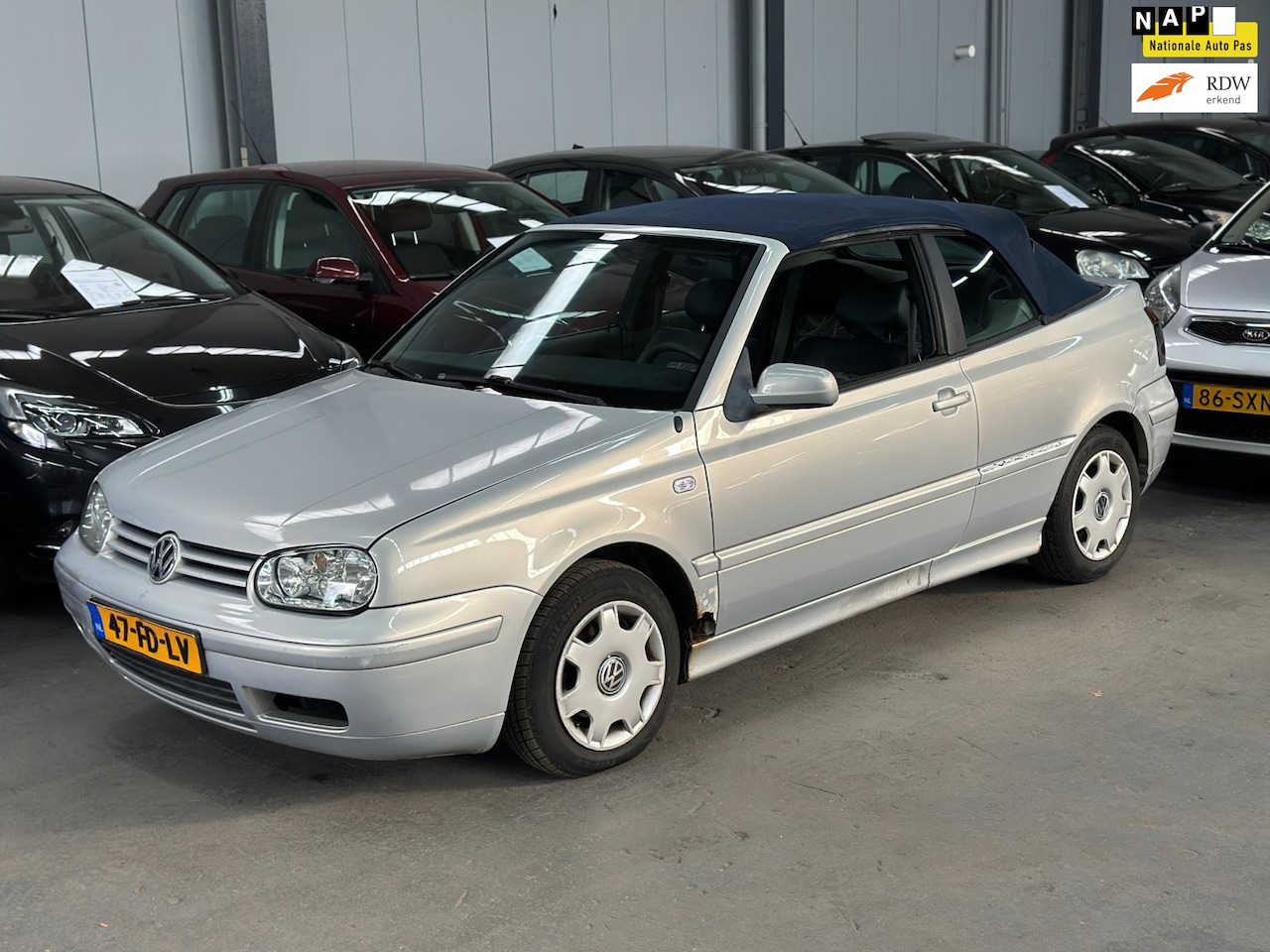Volkswagen Golf Cabriolet - 1.8 Highline Cabrio Automaat Nieuwe APK - AutoWereld.nl