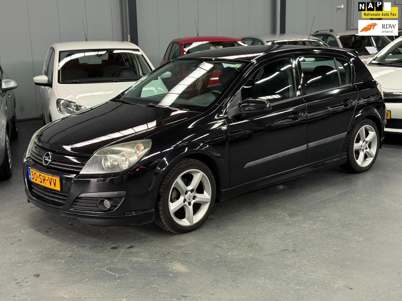 Opel Astra - 1.8 Sport APK NAP Trekhaak - AutoWereld.nl