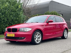 BMW 1-serie - 118i Automaat*5DR*Stoelverwarming*Airco*05-12-2026 APK*LM velgen