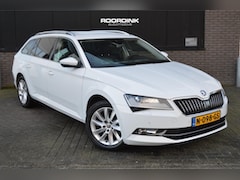 Skoda Superb Combi - Clima|Cruise|Carplay|Led|Trekhaak|Automaat