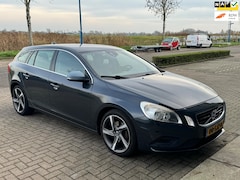 Volvo V60 - 1.6 Drive R-Design 115pk 2011 Grijs NAP