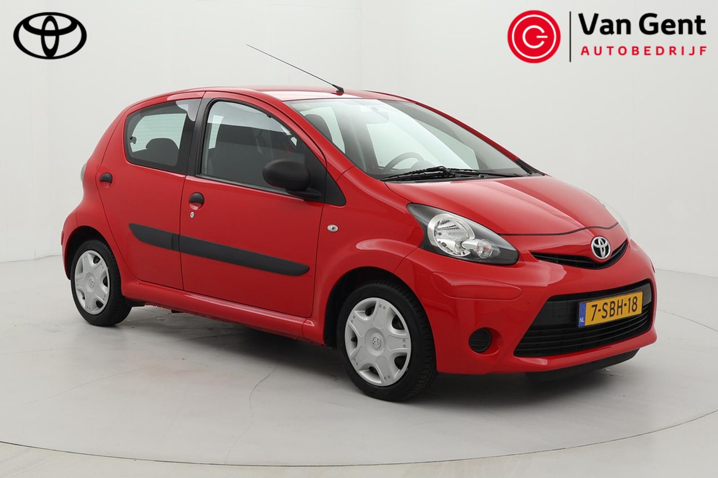 Toyota Aygo - 1.0 VVT-i Now | Origineel NL | Volledige dealerhistorie | Airco | Bluetooth | Radio CD | E - AutoWereld.nl