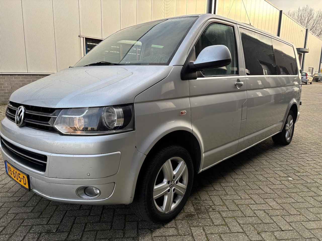 Volkswagen Transporter - 2.0 TDI L2H1 DC Comfortline / Airco - AutoWereld.nl