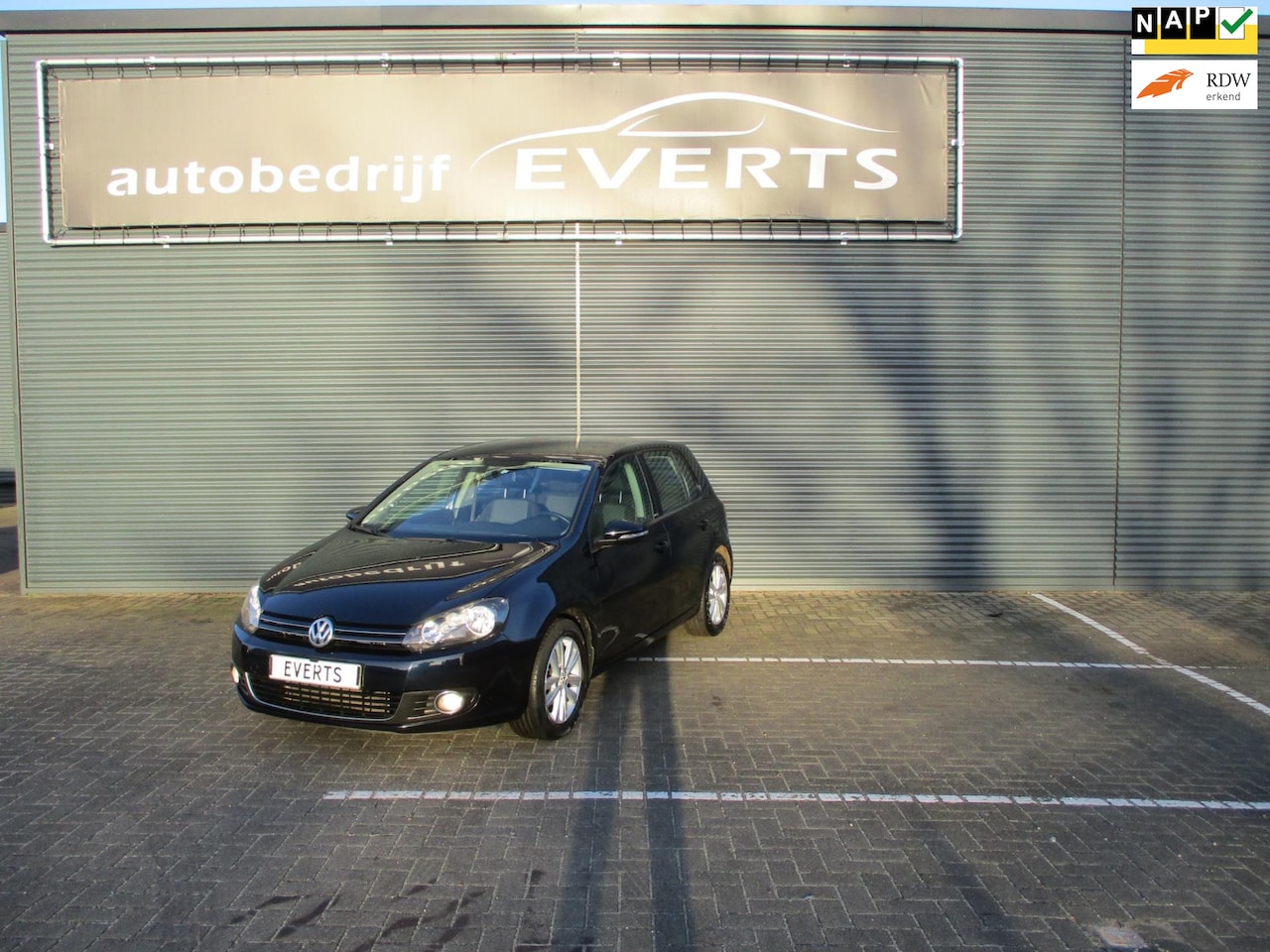 Volkswagen Golf - 1.2 TSI Style BlueMotion VW dealer onderhouden goed rijdende auto nu scherpe meeneem prijs - AutoWereld.nl