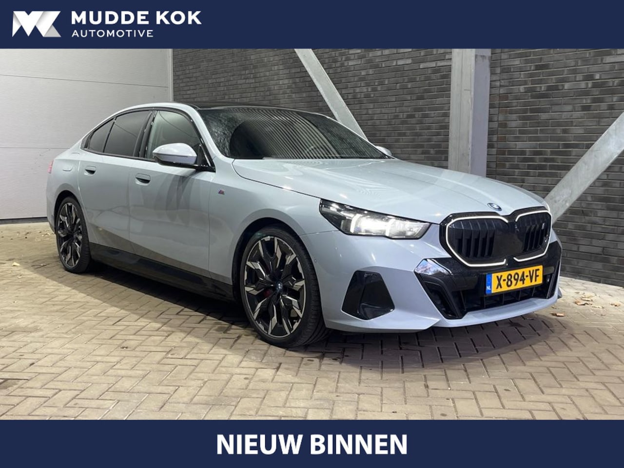 BMW i5 - eDrive40 84 kWh | M-Sport Pakket Pro | Panoramadak | Leder | 360° Camera | Head-Up | harma - AutoWereld.nl