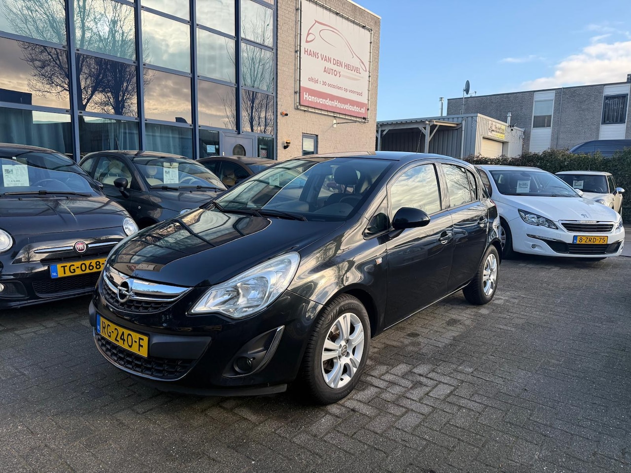Opel Corsa - 1.2-16V Design Edition 5-drs AUTOMAAT, APK 08/26 - AutoWereld.nl