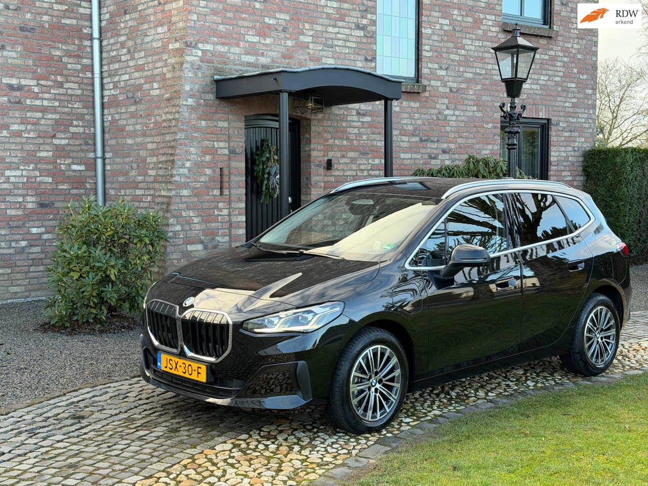 BMW 2-serie Active Tourer - 225e xDrive Navi HUD Harman kardon 360 camera Led 11000km!! - AutoWereld.nl