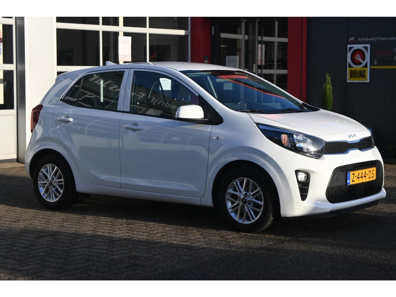 Kia Picanto - 1.0 DPi DynamicLine 67pk 5drs | Airco | Camera | Apple CarPlay | LM-Velgen - AutoWereld.nl