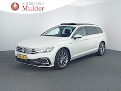 Volkswagen Passat Variant - 1.4 TSI PHEV GTE Business | Dynaudio | Standkachel | Leer | Zwenkhaak | Pano | Matrix IQ |