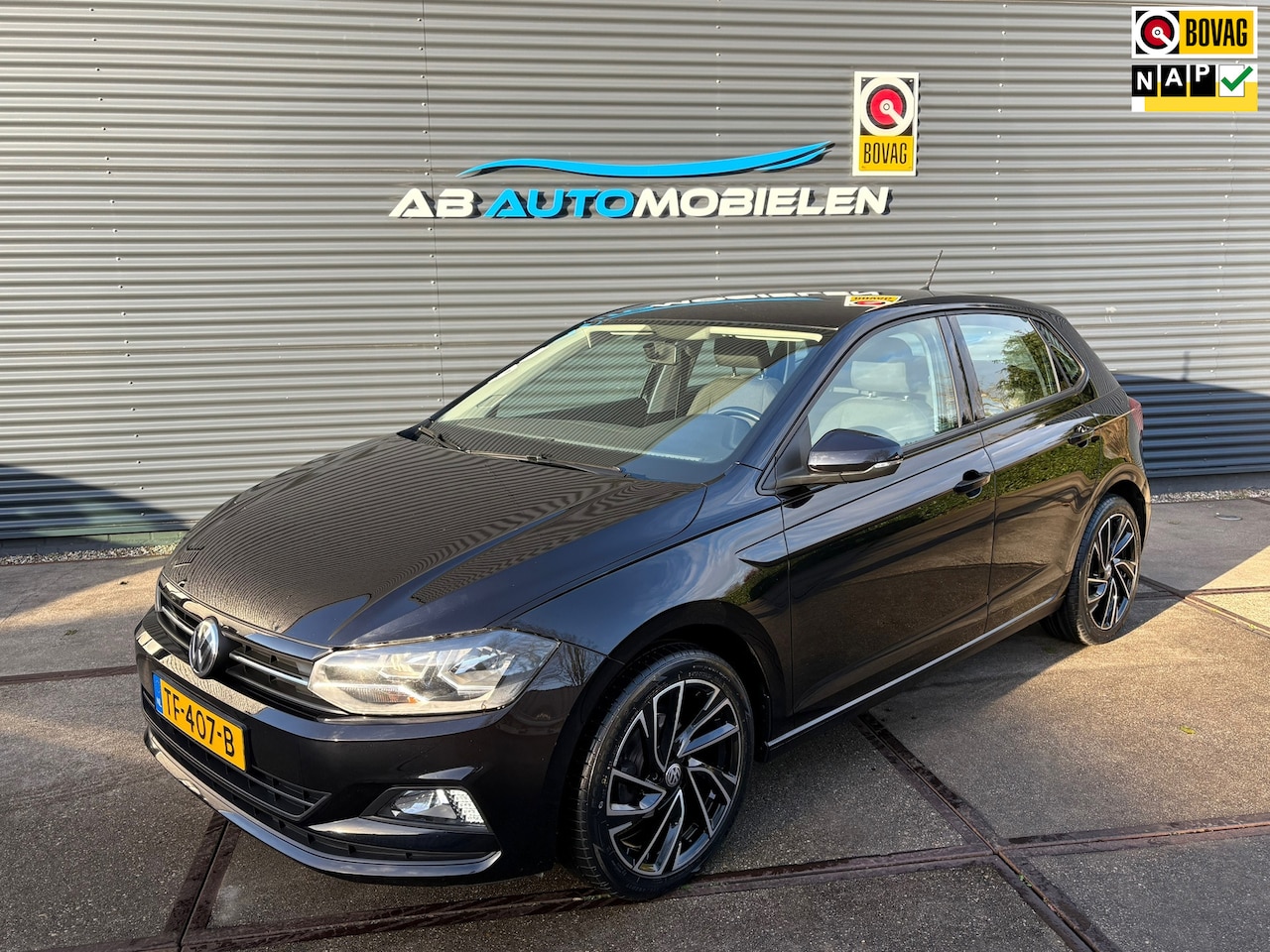 Volkswagen Polo - 1.0 TSI Comfortline AUTOMAAT/ CARPLAY/ NAVI - AutoWereld.nl