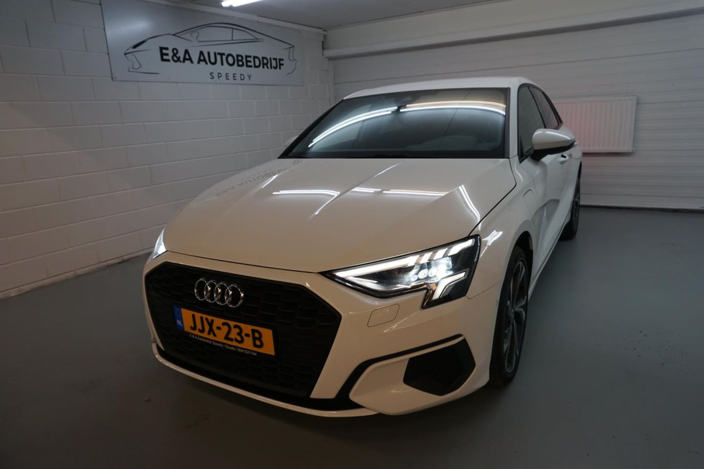 Audi A3 Sportback - 40 TFSI e Edition PLUG IN NAVI / CAMERA /DEALER ONDERHOUDEN - AutoWereld.nl