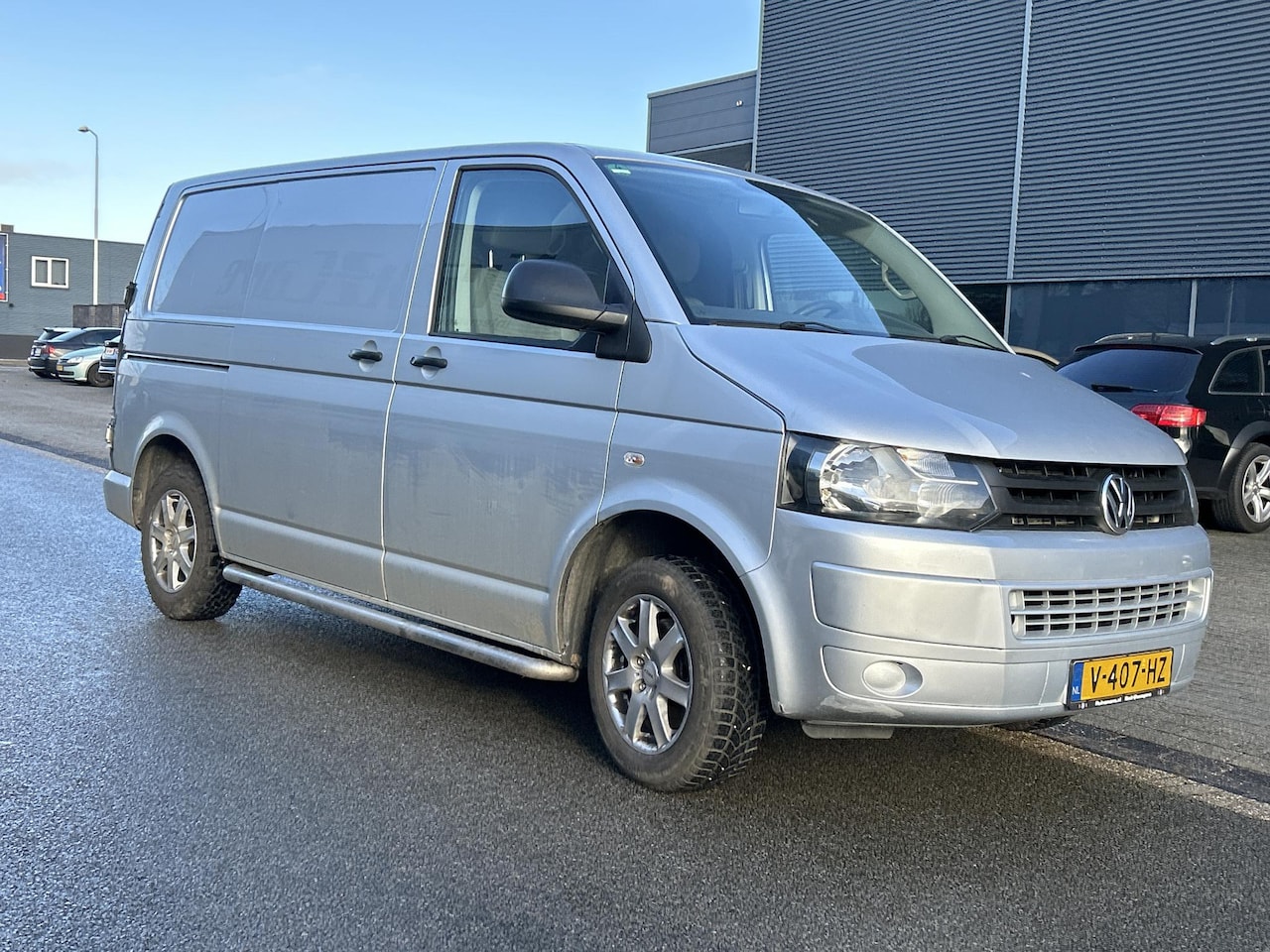 Volkswagen Transporter - 2.0 TDI L1H1 BM DC Budgetline € 2.850 NETTO | MOTOR DEFECT | Leder | Airco | Cruise | - AutoWereld.nl